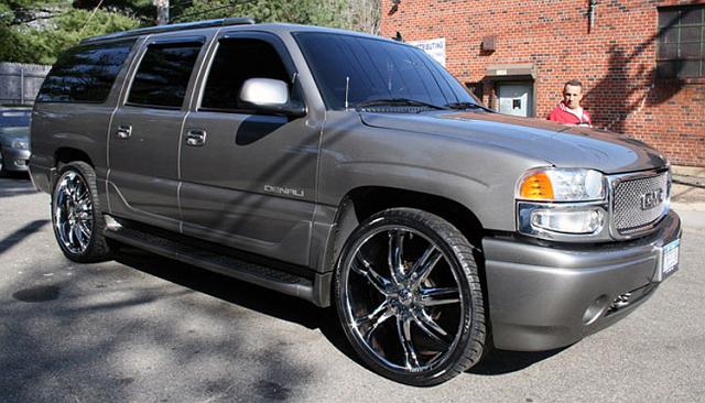 Player801Tahoe26Chrome1.jpg